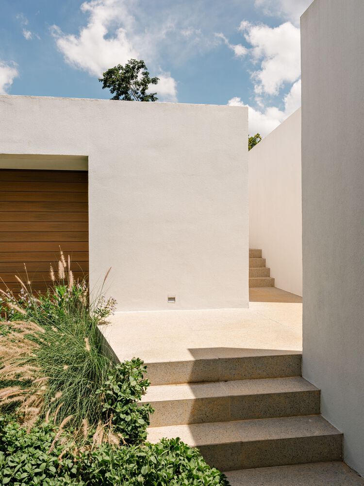 借地势嵌入地下打造庭院核心自然延伸的度假屋设计 借地势嵌入地下打造庭院核心自然延伸的度假屋设计