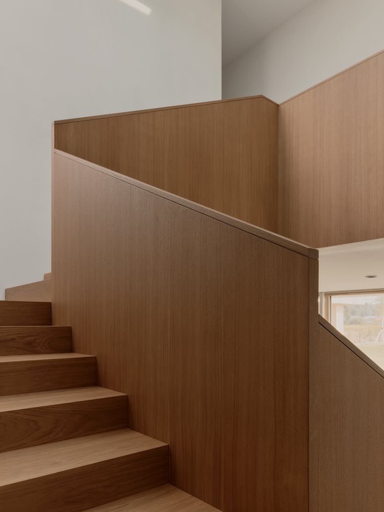 白桦林花园中的节能美学细节之处见匠心的度假屋设计 白桦林花园中的节能美学细节之处见匠心的度假屋设计