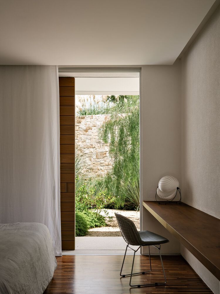 借地势嵌入地下打造庭院核心自然延伸的度假屋设计 借地势嵌入地下打造庭院核心自然延伸的度假屋设计