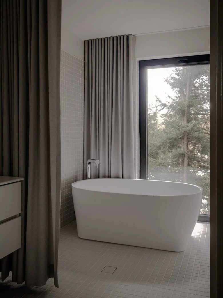 在树梢间谱建筑与自然的和谐乐章亲生物细节度假屋设计 在树梢间谱建筑与自然的和谐乐章亲生物细节度假屋设计